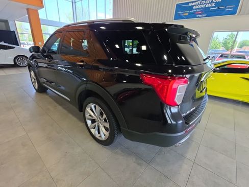Used 2022 Ford Explorer Platinum w/ Equipment Group 601A AWD/4WD image 11