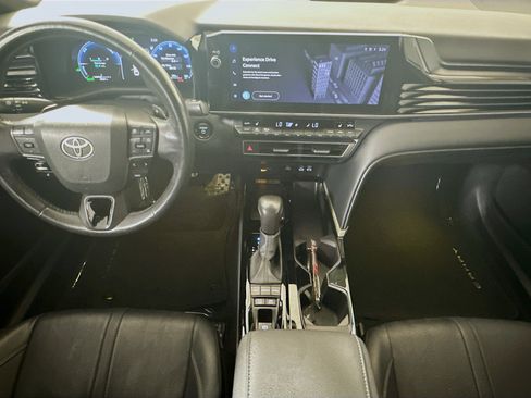 Used 2025 Toyota Camry XSE FWD image 27
