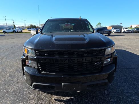 Used 2021 Chevrolet Silverado 1500 Custom w/ LPO, Dark Essentials Package image 2