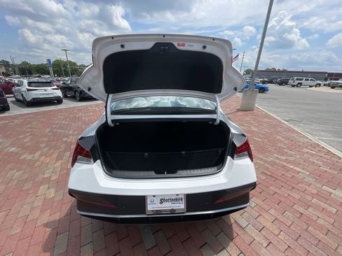 Used 2024 Hyundai Elantra Limited FWD image 35