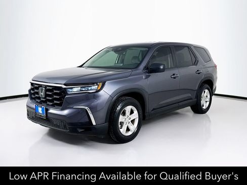 Used 2023 Honda Pilot LX image 3