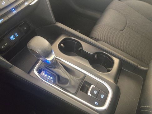 Used 2020 Hyundai Santa Fe SE image 26