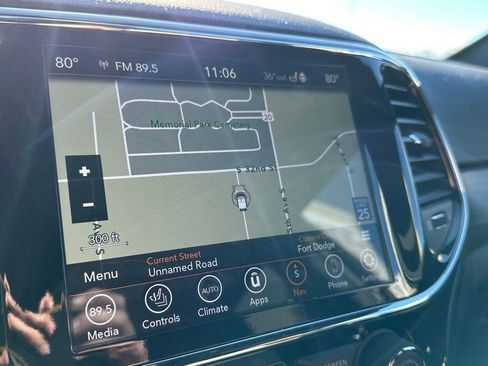 Used 2022 Jeep Grand Cherokee Laredo X image 33