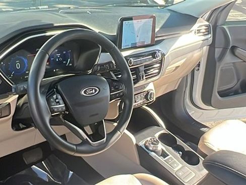 Certified 2022 Ford Escape SEL w/ Technology Package image 16