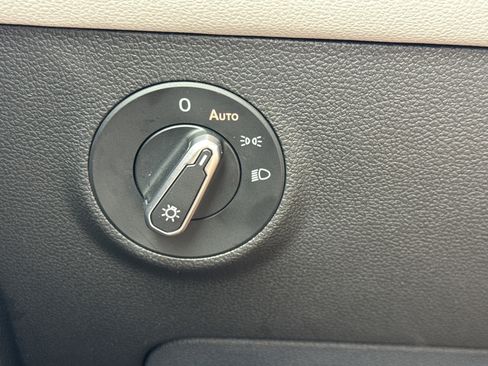 Used 2025 Volkswagen Taos S image 11