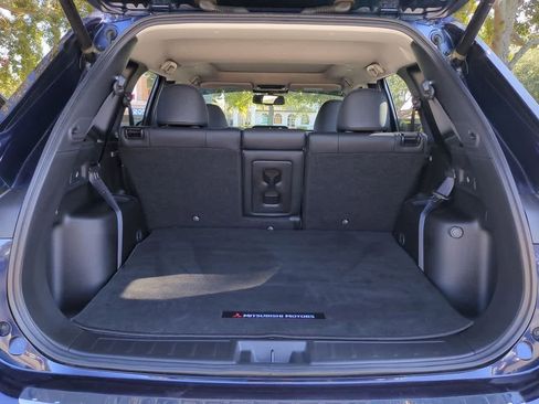 Used 2024 Mitsubishi Outlander SE image 36