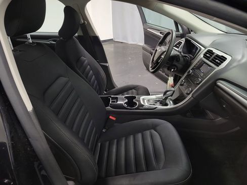 Used 2016 Ford Fusion SE image 22