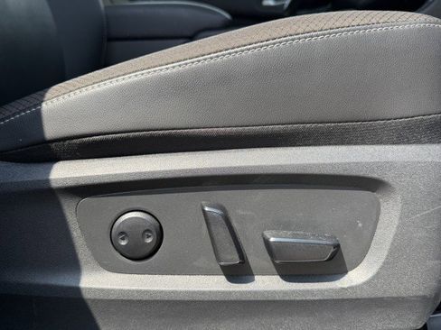 Used 2024 Nissan Pathfinder SL w/ SL Premium Package image 33