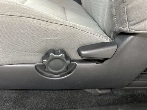 Used 2019 Toyota Tacoma SR w/ SR Convenience Package AWD/4WD image 10