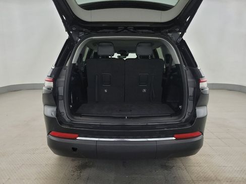 Used 2022 Jeep Grand Cherokee L Limited image 29