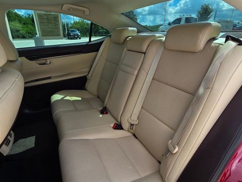 Used 2017 Lexus ES 350 w/ Premium Package FWD image 18