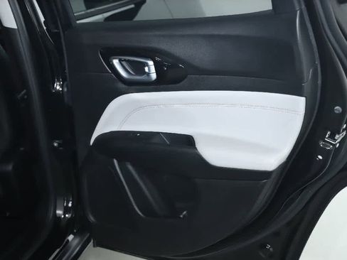 Used 2022 Jeep Compass Limited AWD/4WD image 31
