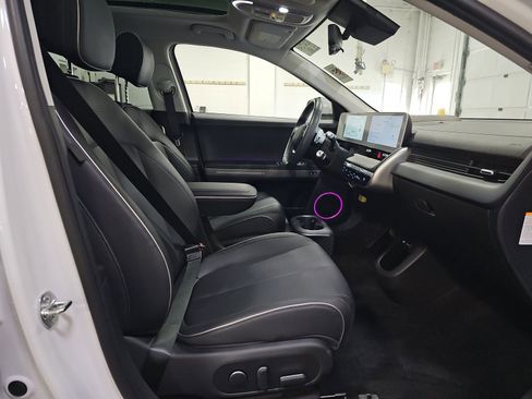 Used 2024 Hyundai Ioniq 5 Limited image 11