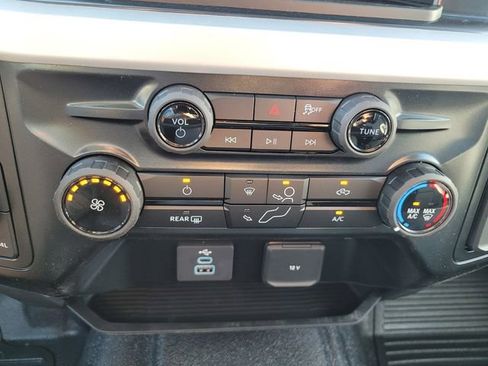 New 2025 Ford F550 4x4 SuperCab Super Duty image 31