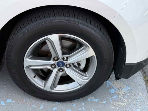 Used 2019 Ford Edge SEL w/ Equipment Group 201A image 29