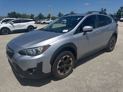 Used 2023 Subaru Crosstrek 2.0i Premium image 11