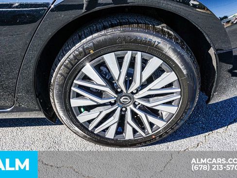 Used 2024 Nissan Altima 2.5 SV FWD image 17