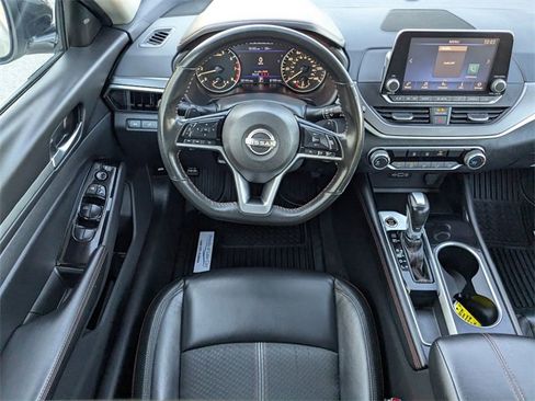 Used 2024 Nissan Altima 2.5 SR image 15