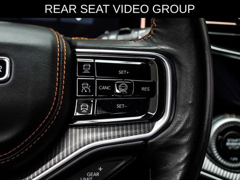 Used 2023 Jeep Grand Wagoneer Series III w/ Rear Seat Video Group 1 AWD/4WD image 32