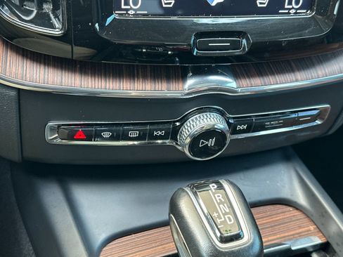 Used 2019 Volvo XC60 T5 Inscription w/ Protection Package Premier AWD/4WD image 23