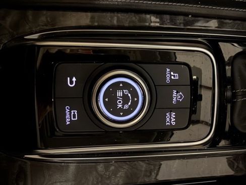 Used 2021 Nissan Armada Platinum w/ Captain's Chairs Package image 21