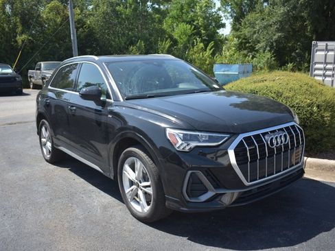 Used 2022 Audi Q3 2.0T Premium Plus w/ Premium Plus Package AWD/4WD image 3