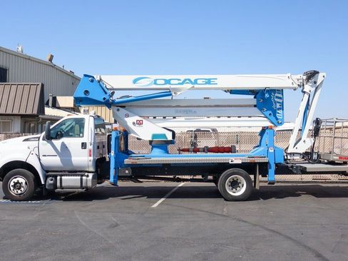 Used 2019 Ford F650 2WD Regular Cab Super Duty image 4