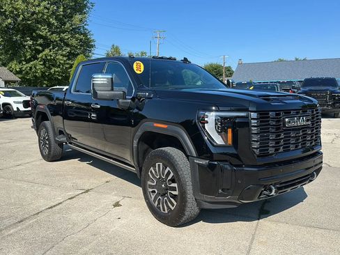 Used 2025 GMC Sierra 2500 Denali Ultimate AWD/4WD image 3