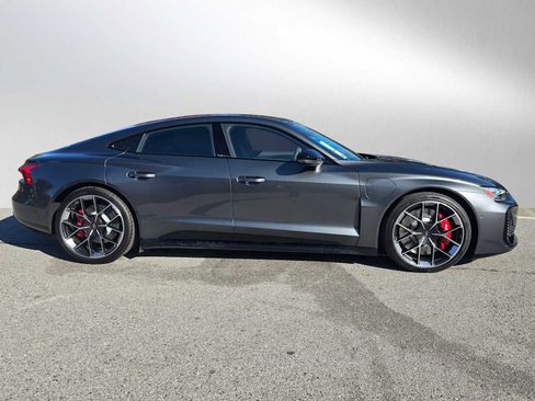 New 2026 Audi RS e-tron GT performance image 2