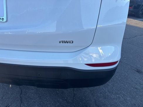 Used 2024 Chevrolet Equinox LS image 9