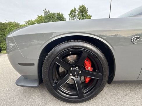 Used 2017 Dodge Challenger SRT Hellcat RWD image 10