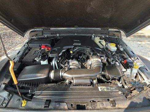 Used 2020 Jeep Wrangler Sport AWD/4WD image 31