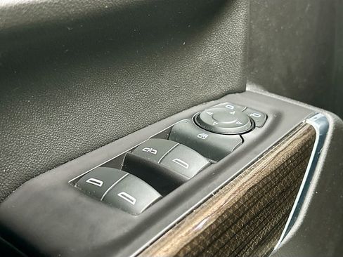 Used 2019 Chevrolet Silverado 1500 LT w/ All-Star Edition image 17