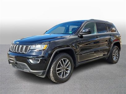 Used 2020 Jeep Grand Cherokee Laredo w/ 18" Wheel & 8.4" Radio Group