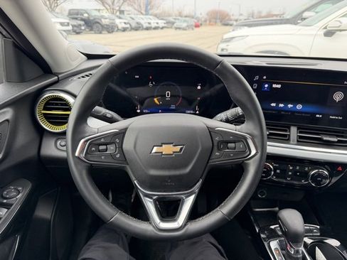 Used 2024 Chevrolet Trax LT w/ Driver Confidence Package image 15