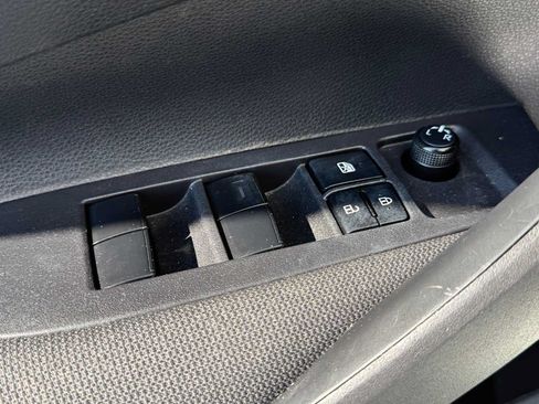 Used 2024 Toyota Corolla LE FWD image 12