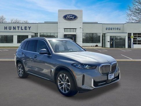 Used 2024 BMW X5 xDrive40i w/ Premium Package AWD/4WD image 3
