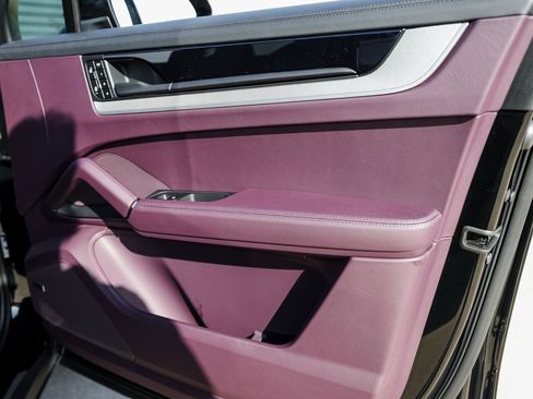 New 2026 Porsche Cayenne Coupe image 28