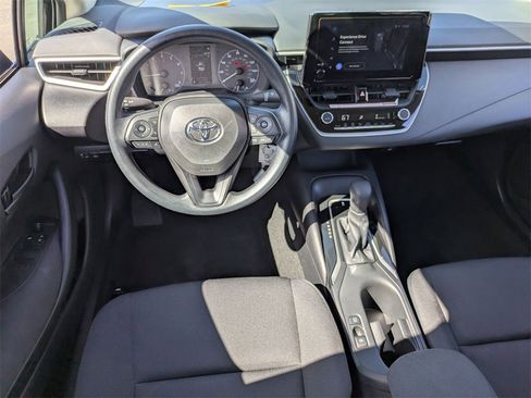 Used 2025 Toyota Corolla LE image 25