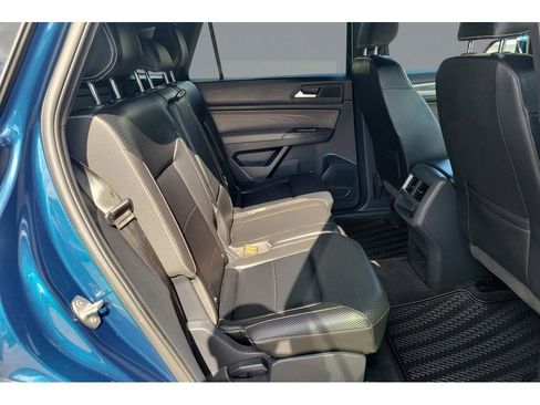 Used 2022 Volkswagen Atlas Cross Sport SE AWD/4WD image 16