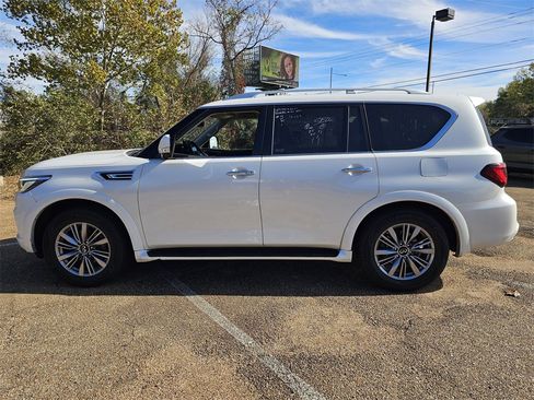 Used 2024 INFINITI QX80 Luxe image 3