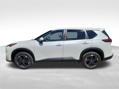 Used 2024 Nissan Rogue SV AWD/4WD image 4