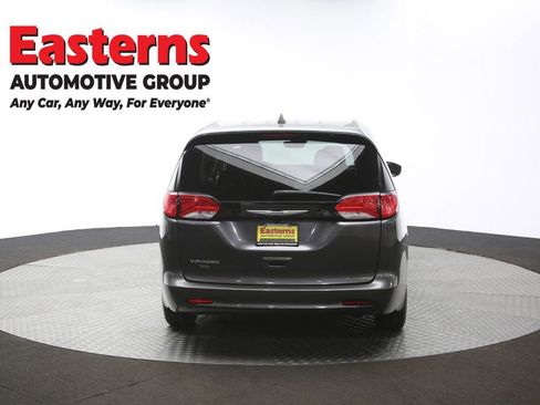 Used 2023 Chrysler Voyager LX image 37