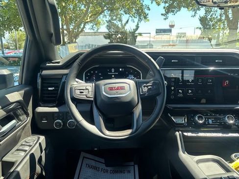 Used 2025 GMC Sierra 2500 AT4 w/ AT4 Premium Plus Package AWD/4WD image 34