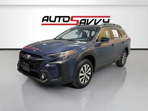 Used 2025 Subaru Outback Premium AWD/4WD image 3