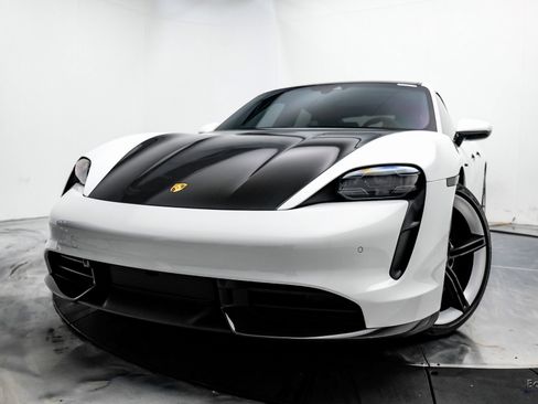 Used 2020 Porsche Taycan Turbo S image 3