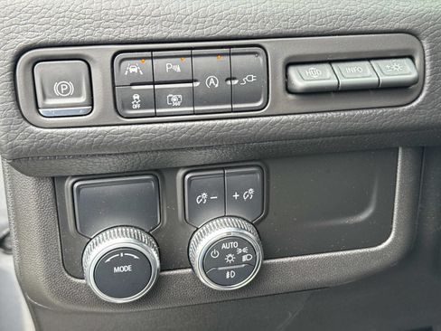 Used 2022 GMC Yukon Denali RWD image 20