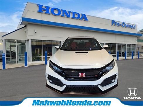 Used 2017 Honda Civic Type R image 2