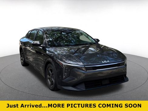 Used 2025 Kia K4 FWD image 1