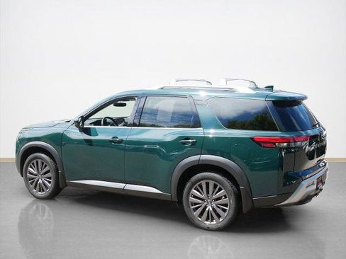 Certified 2023 Nissan Pathfinder SL w/ SL Premium Package AWD/4WD image 4